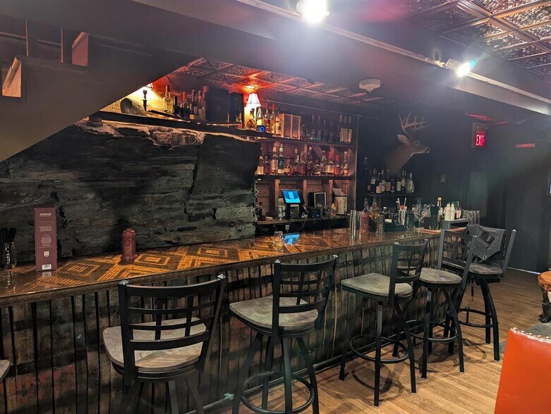 More Photos Of 36-38 Opera House Sq, Claremont Restaurant For Sale