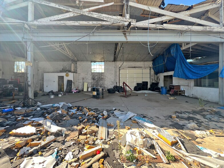 More Photos Of 2010 Schaper Ave, Erie Warehouse For Sale