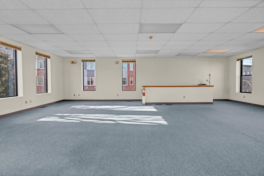 More Photos Of 122 Franklin St, Torrington General Retail For Lease