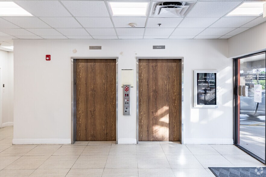 More Photos Of 3745 Broadway, Fort Myers Medical For Lease