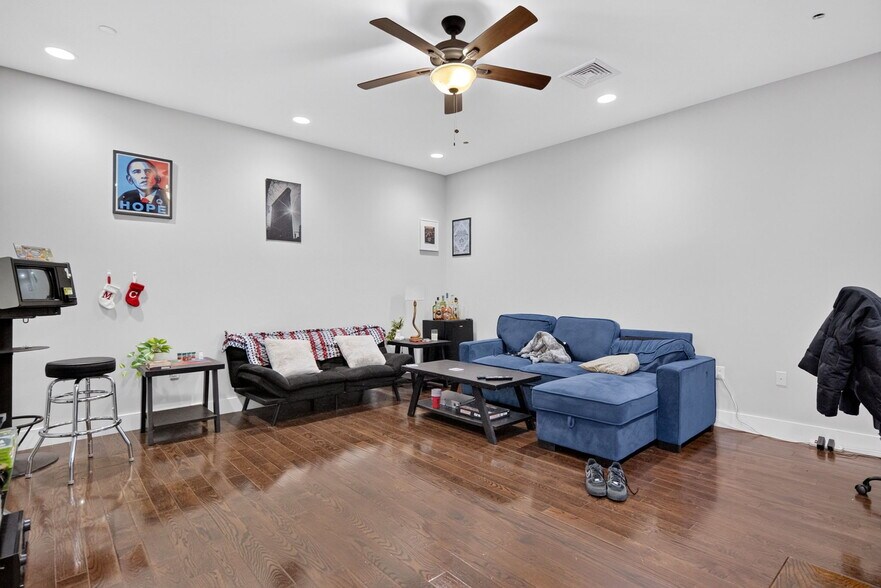 More Photos Of 83 Beaver St, Albany Apartments For Sale