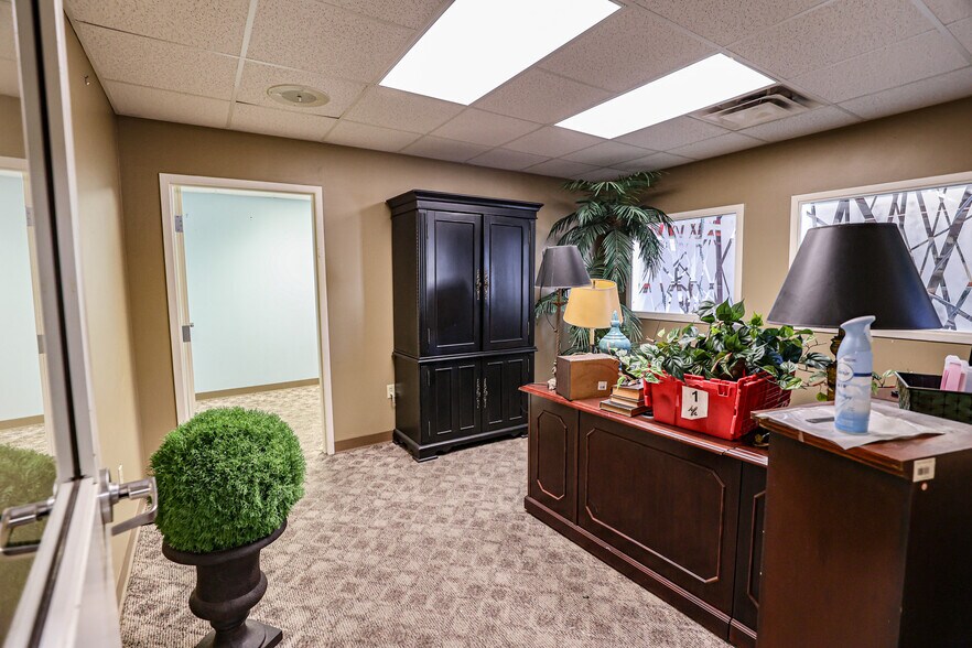 More Photos Of , Paducah Unknown For Sale