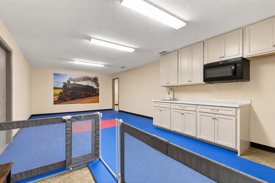 More Photos Of 7602 Kenya St, Jacksonville Specialty For Sale