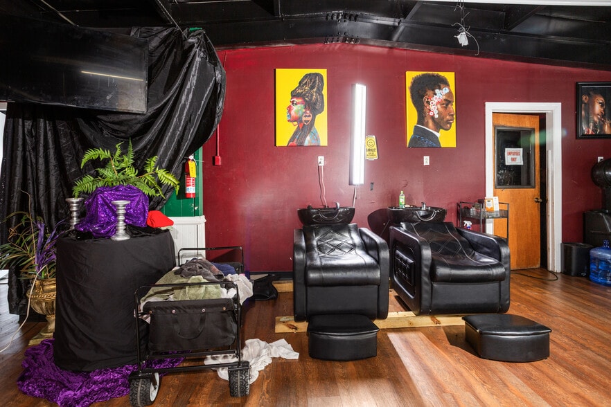 More Photos Of 707 Wilmer Ave, Anniston Office For Sale