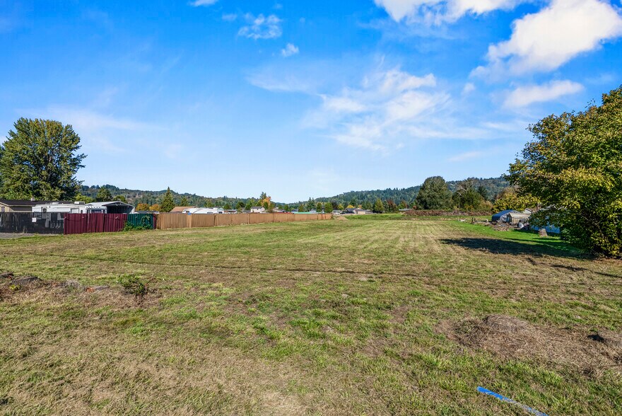 More Photos Of 4504 Ocean Beach Hwy, Longview General Retail For Sale