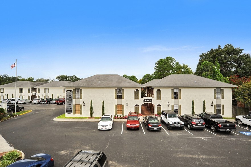 More Photos Of 850 Kaliste Saloom Rd, Lafayette Office Residential For Lease