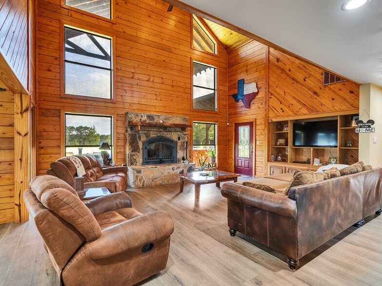 More Photos Of 325 Forest Service 217 Rd, Shepherd Specialty For Sale