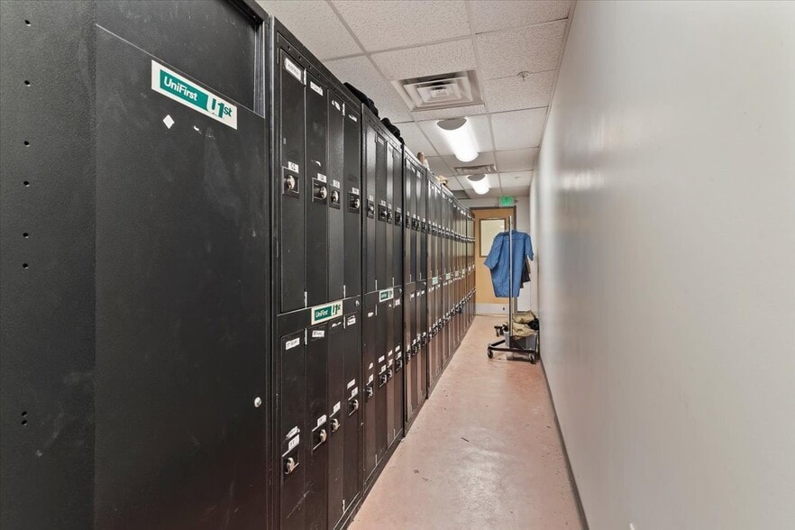 More Photos Of 825 S Gladiola St, Salt Lake City Warehouse For Sale