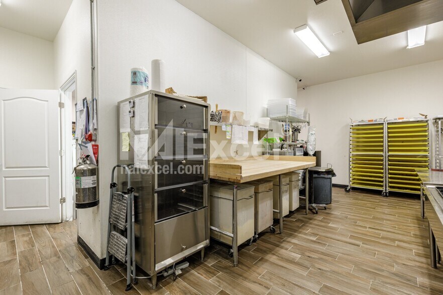 More Photos Of 435 N Bluff St, Saint George Freestanding For Lease