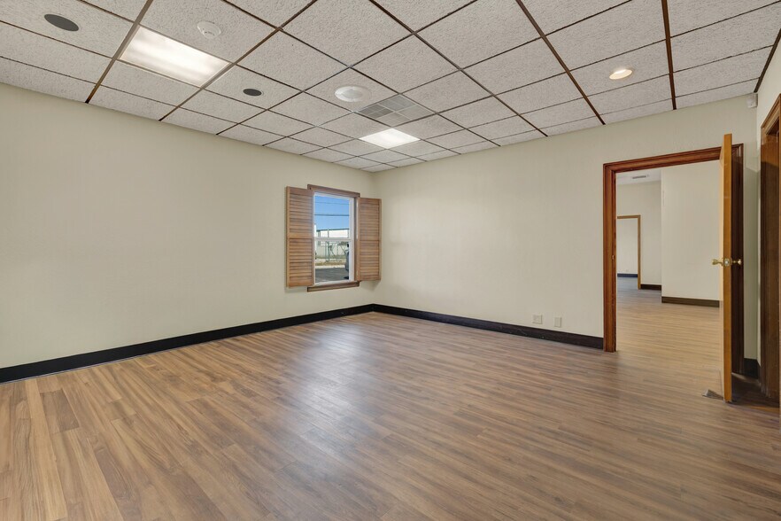More Photos Of 3 Commercial Pl, Schertz Office For Lease