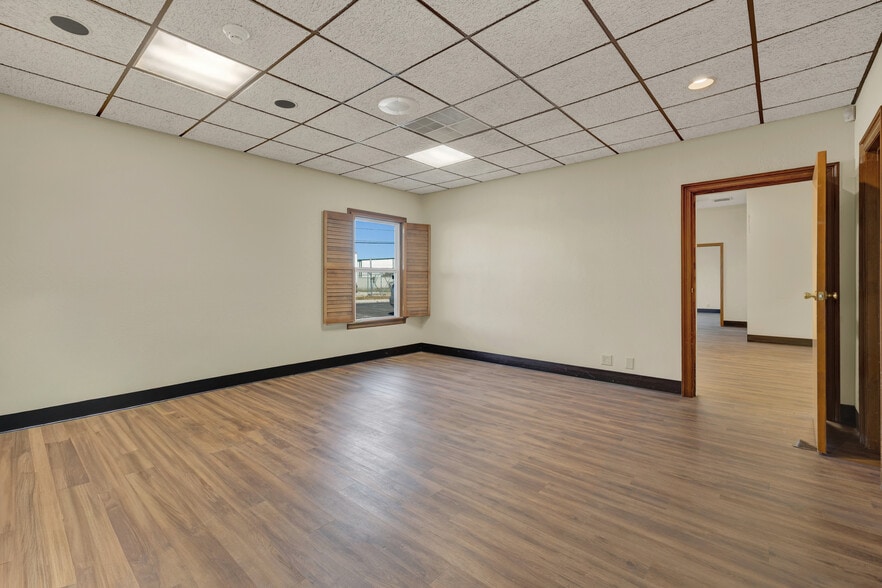 More Photos Of 3 Commercial Pl, Schertz Office For Lease