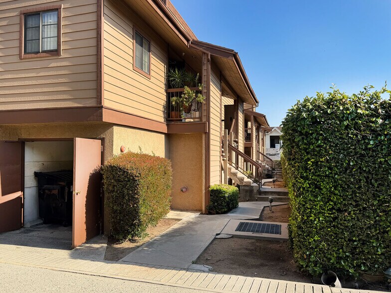 Primary Photo Of 314 Lincoln Ave, Glendale Apartments For Sale