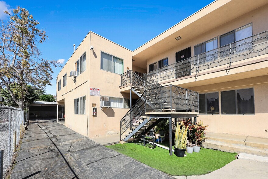 More Photos Of 5629 Monte Vista St, Los Angeles Apartments For Sale