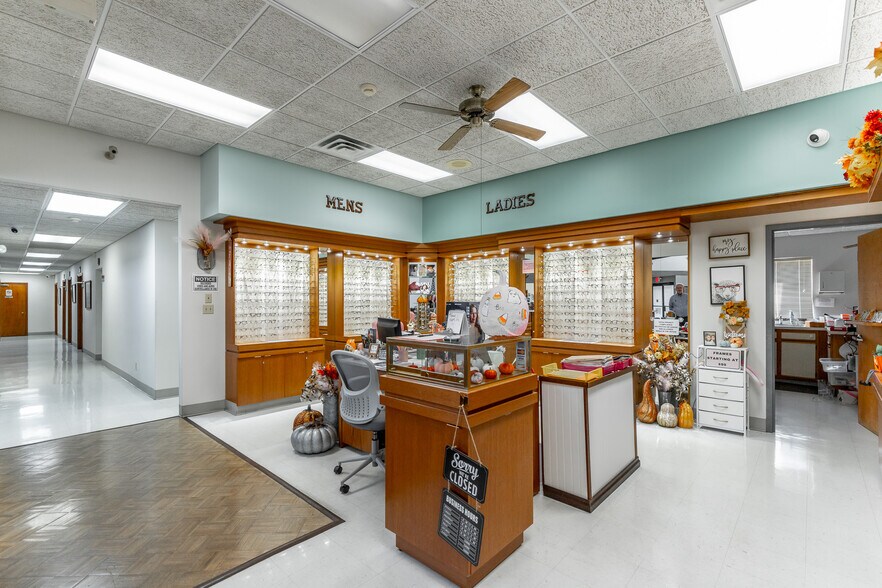 More Photos Of 932 Spring Creek Rd, Chattanooga Office For Sale