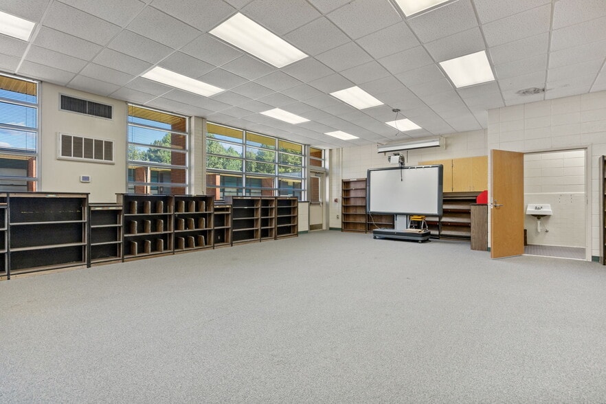 More Photos Of 8967 Cedar Grove School Loop Rd, Nashville Schools For Sale