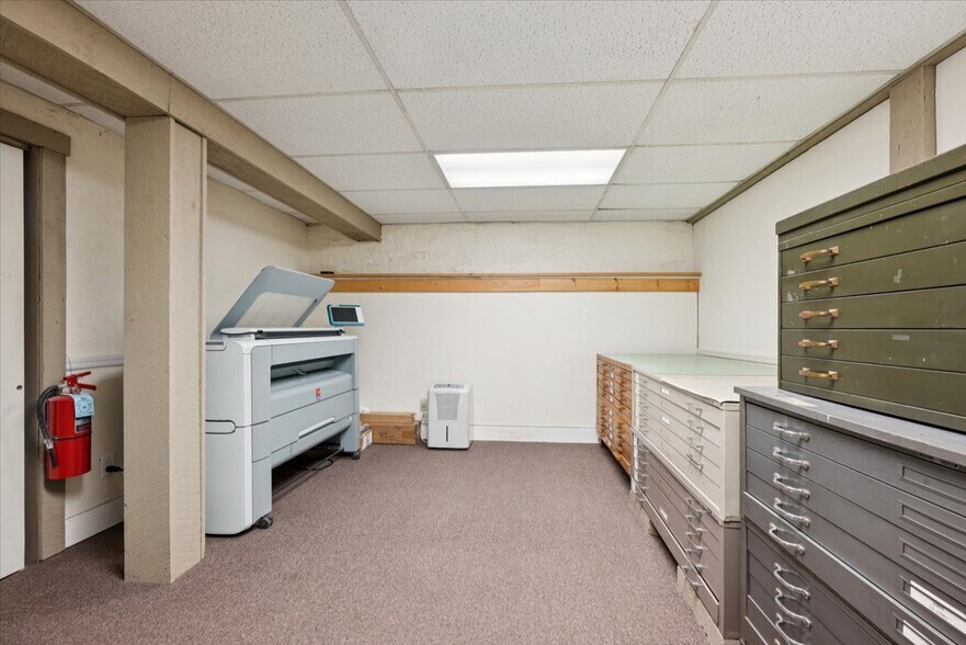 More Photos Of 192 Central Ave, Stirling Office For Sale