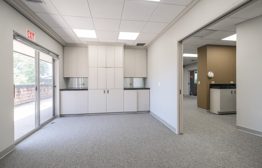 More Photos Of 122 S Patterson Ave, Santa Barbara Office For Sale