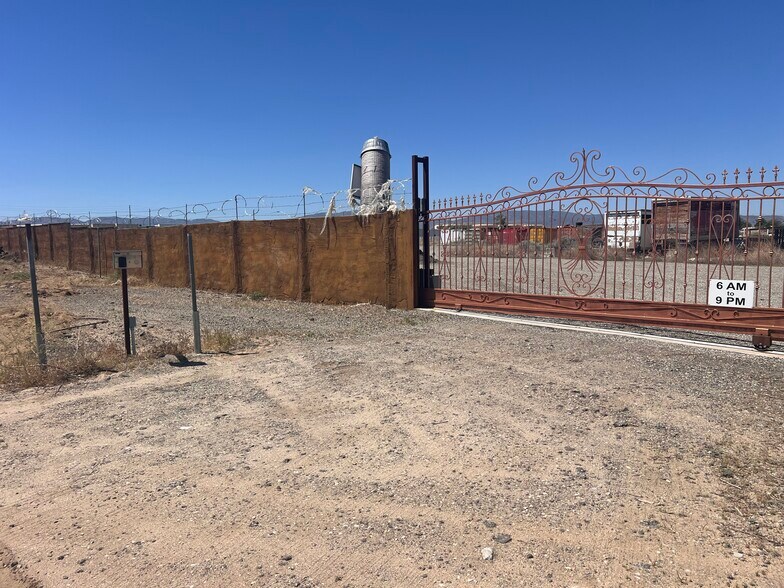 More Photos Of 42155 8th St E, Lancaster Land For Lease