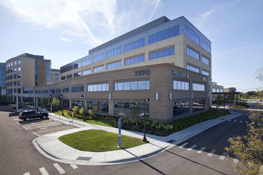 More Photos Of 1890 Silver Cross Blvd, New Lenox Office For Sale