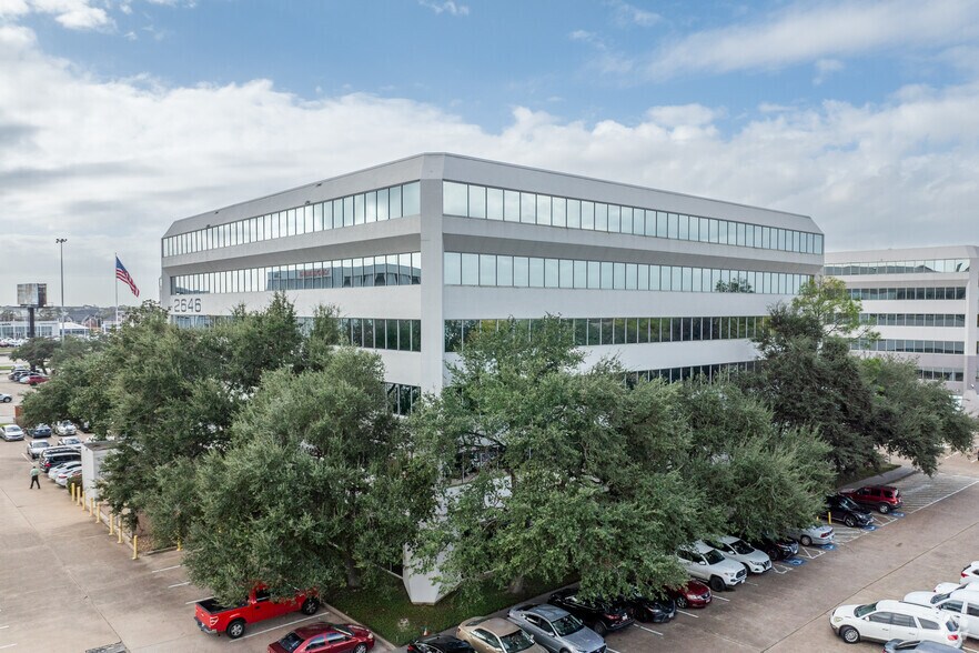 More Photos Of 2646 S Loop W, Houston Medical For Lease