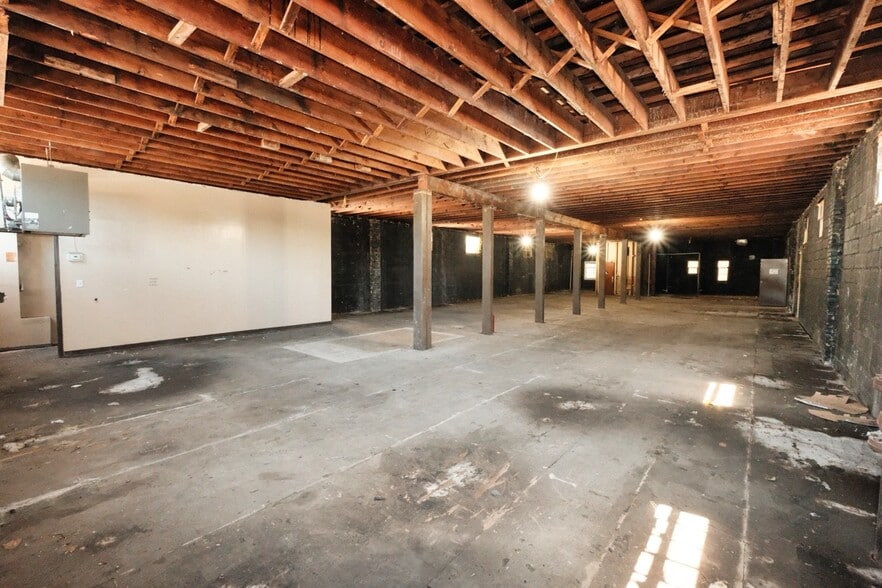 More Photos Of 1238 E Saint Georges Ave, Linden Freestanding For Sale