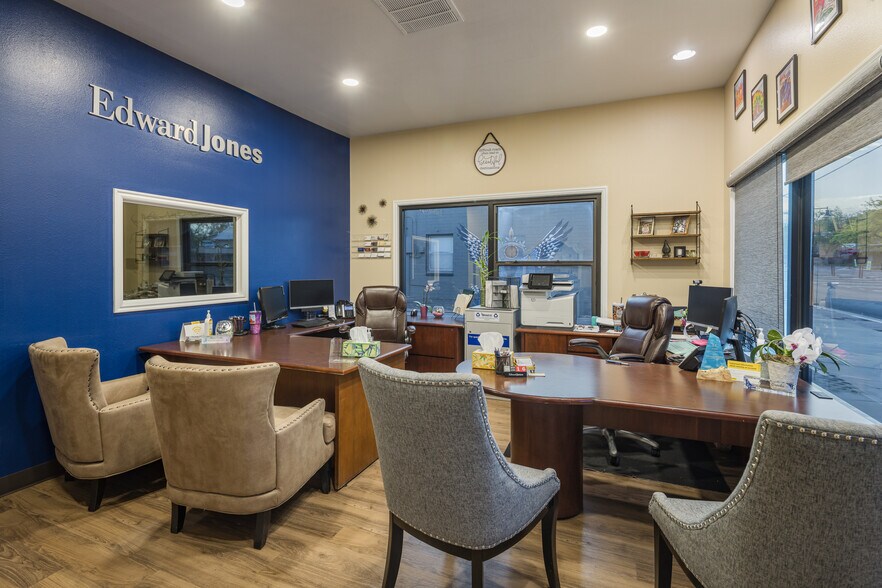 More Photos Of 45 E Center St, Moab Storefront For Sale