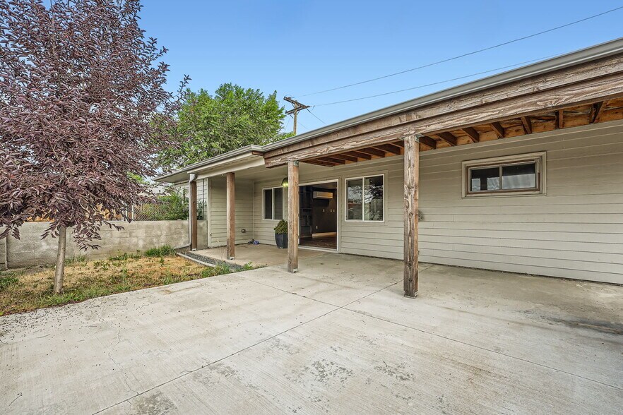 More Photos Of 2426-2428 S Federal Blvd, Denver Storefront Retail Office For Sale