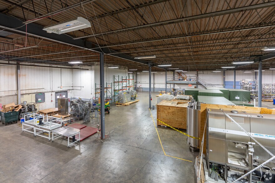 More Photos Of 5 Dan Rd, Canton Manufacturing For Lease