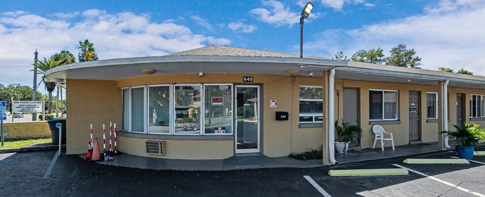 More Photos Of 640 S Ridgewood Ave, Daytona Beach Hotel For Sale