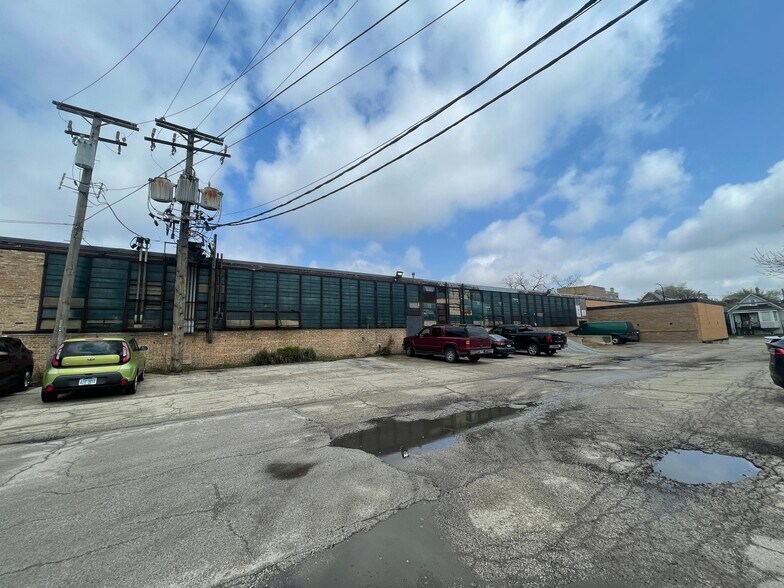 More Photos Of 1300 S Kostner Ave, Chicago Manufacturing For Sale