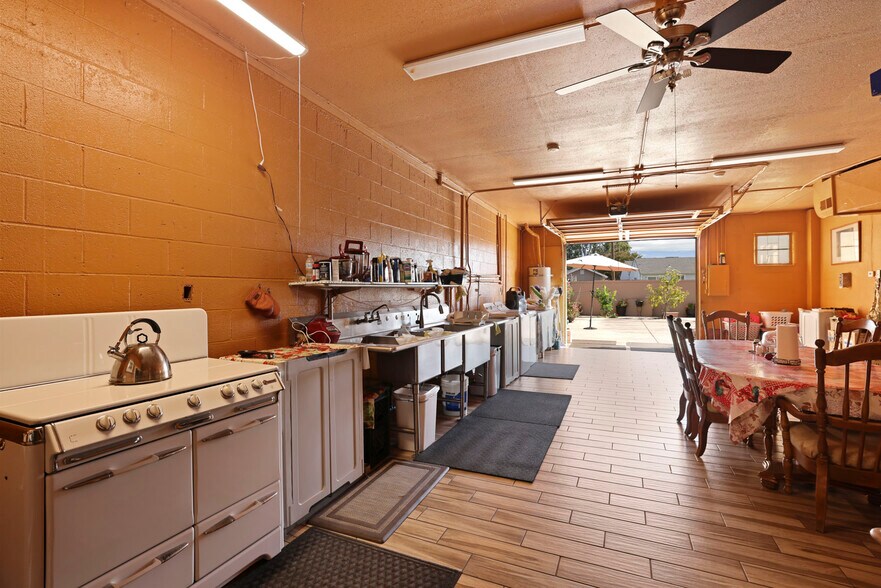 More Photos Of 529 N Hutchins St, Lodi Light Manufacturing For Sale