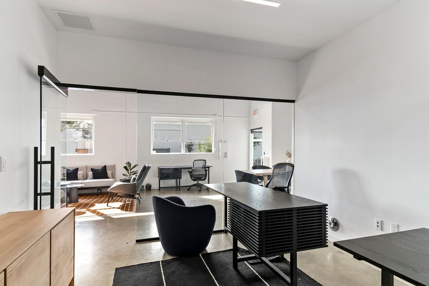 More Photos Of 1322-1326 Obispo Ave, Long Beach Warehouse For Lease