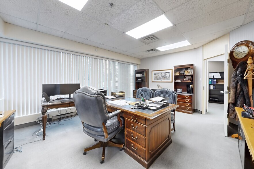 More Photos Of 45 Mcintosh Dr, Markham Office For Sale