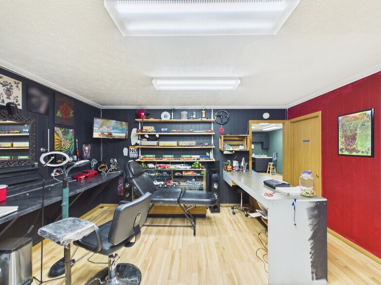 More Photos Of 414 Martin St, Greenville Office For Sale