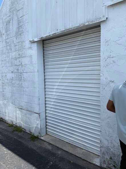 More Photos Of 3935 Enterprise Ave, Naples Auto Salvage Facility For Lease