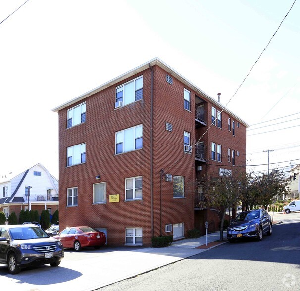 More Photos Of 657-659 Yonkers Ave, Yonkers Office For Lease