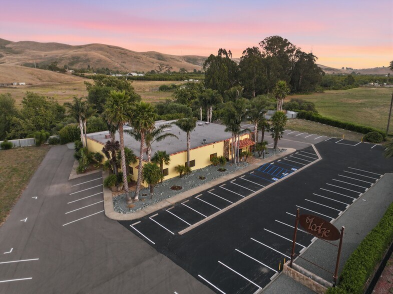 More Photos Of 1338 Atascadero Rd, Morro Bay Lodge Meeting Hall For Lease