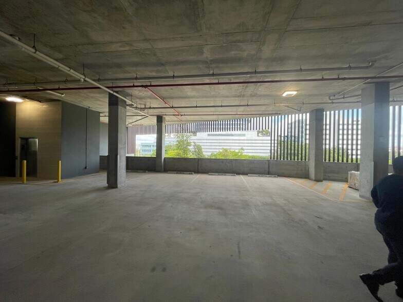 More Photos Of 21290 Biscayne, Aventura Office For Lease