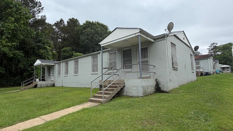 More Photos Of 1116 Ash Ave, Richton Apartments For Sale
