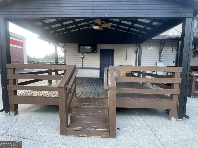 More Photos Of 406 N Piedmont Ave, Rockmart Restaurant For Sale