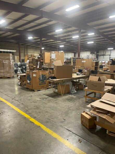 More Photos Of 28680 Holiday Place, Elkhart Distribution For Lease