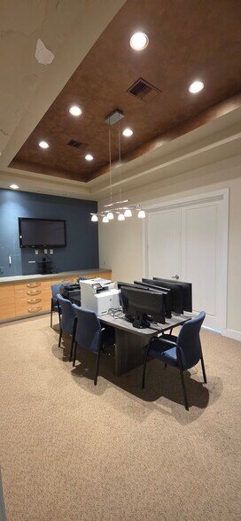 More Photos Of 13830 Jetport Commerce Pky, Fort Myers Warehouse For Lease