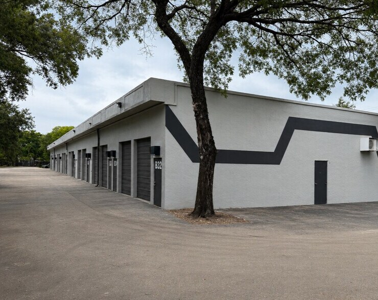 More Photos Of 2180 NW 18th Ave, Pompano Beach Warehouse For Lease