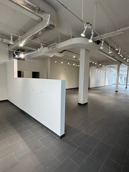 More Photos Of 85-87 Murray St, Ottawa Storefront Retail Residential For Lease