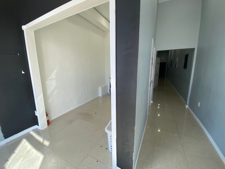 More Photos Of 112-120 S 20th Ave, Hollywood Restaurant For Lease