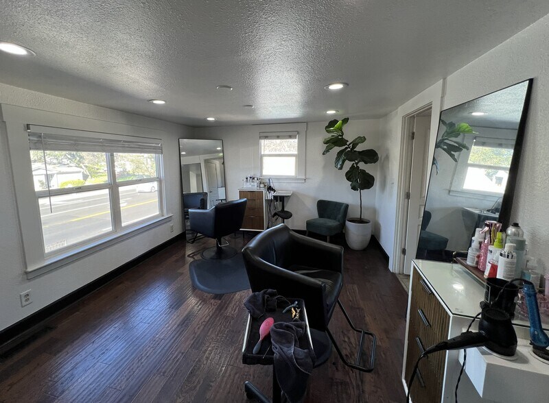 More Photos Of 601 Riley St, Folsom Office For Sale