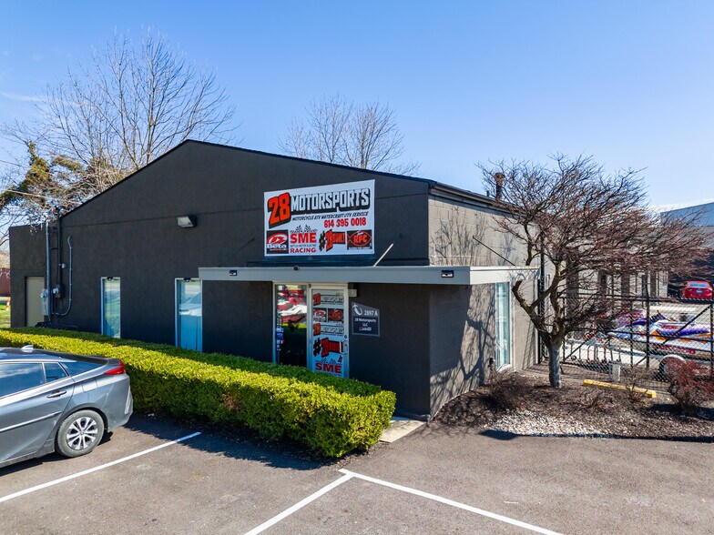 More Photos Of 2897-2899 Johnstown Rd, Columbus Warehouse For Sale