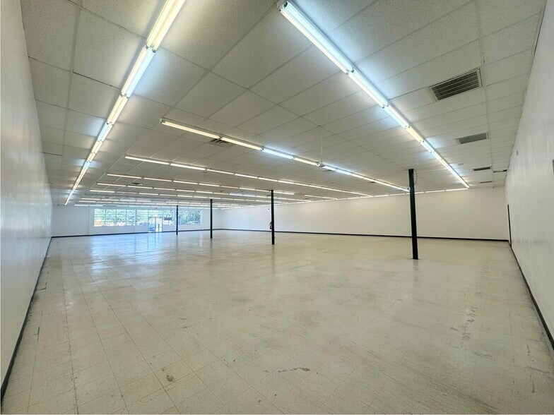 More Photos Of 3921 S Buckner Blvd, Dallas Freestanding For Lease