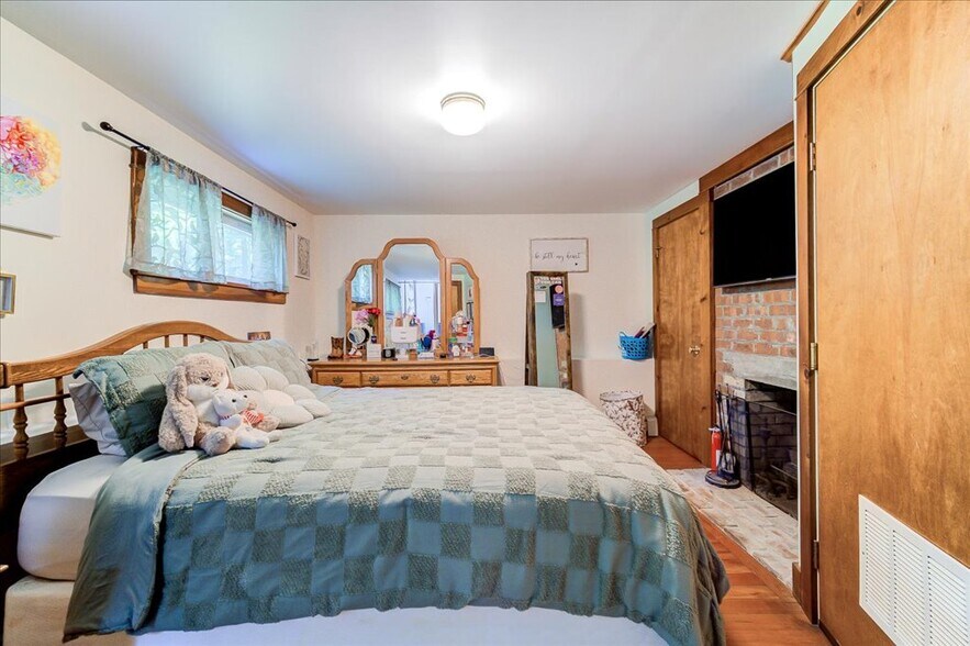 More Photos Of 12 Woodlea Rd, Salt Point Multifamily For Sale