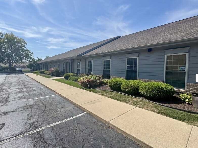 More Photos Of 2504 Veterans Memorial Pky S, Lafayette Office For Sale